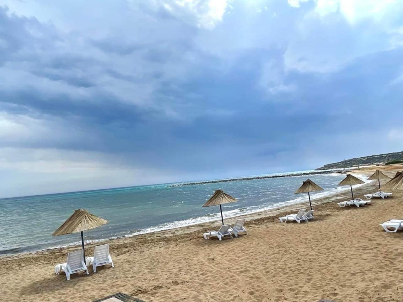 Relaxing Penthouse Suites By The Sea Vokolidha Екстериор снимка