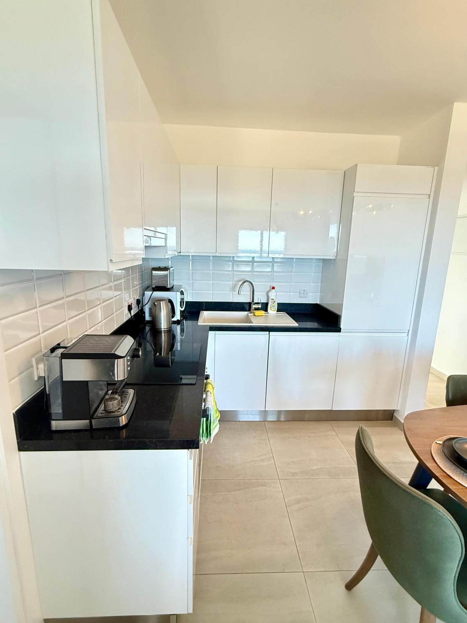 Relaxing Penthouse Suites By The Sea Vokolidha Стая снимка